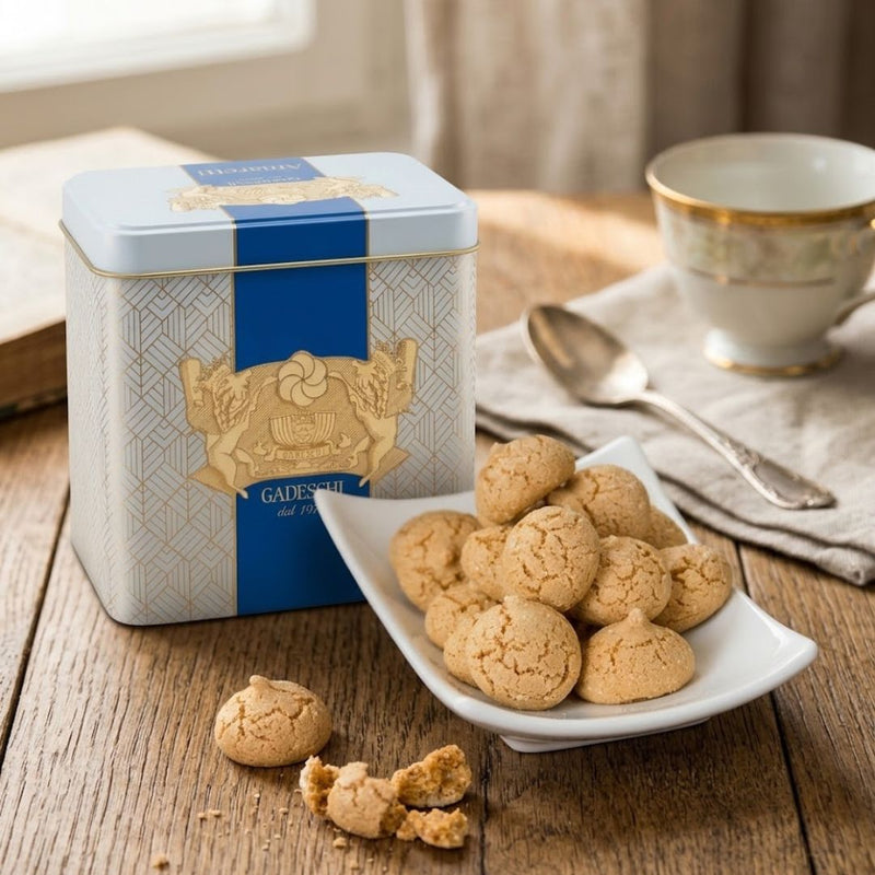 Amarettini Biscuits in Emblem Tin 200g by Gadeschi | Christmas Cookies
